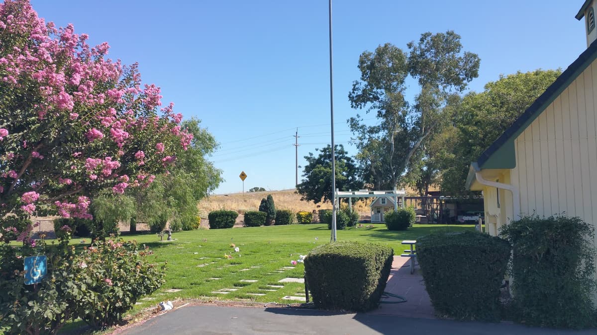 West Coast Pet Memorial - Franklin Pet Cemetery - Main photo